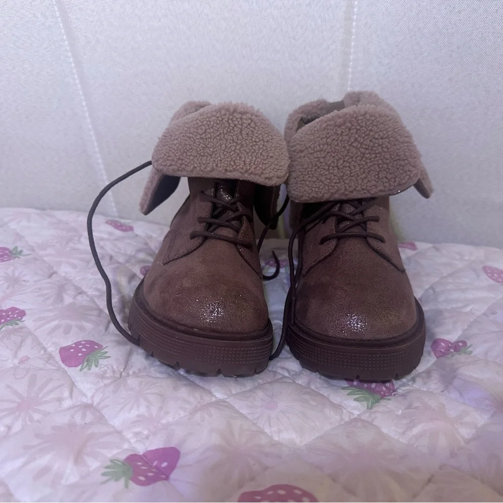 Steve Madden never worn
